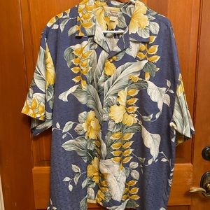 Vintage Tommy Bahama size L silk shirt